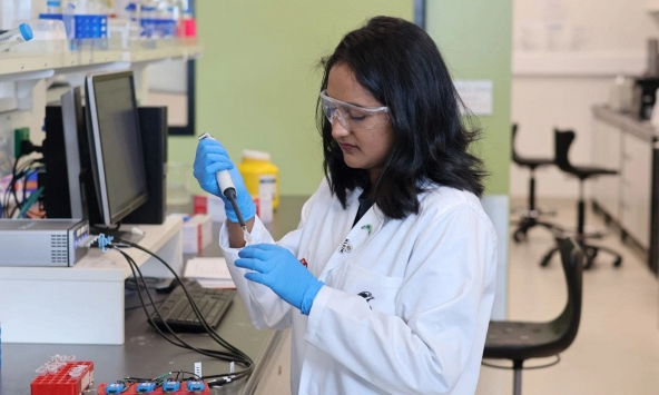 Australia phát triển que thử siêu nhạy có thể phát hiện sớm mầm mống ung thư 