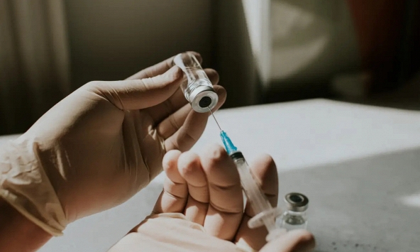 Thuốc “đảo ngược lão hóa” lần đầu được thử nghiệm trên người