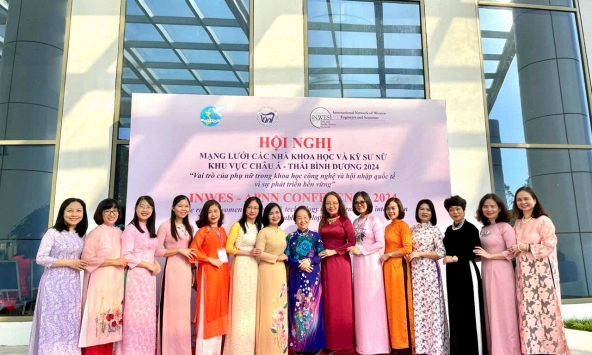 Giữ lửa tri thức và lan tỏa giá trị: Câu chuyện của nữ trí thức Trường Đại học Thương mại