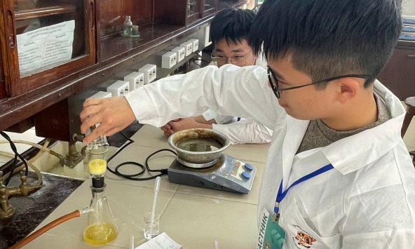 Hướng nghiệp sớm, hiểu sao cho đúng: “Điểm chạm” đầu tiên