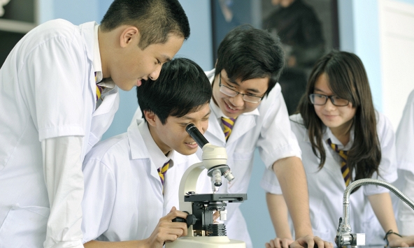 Hướng nghiệp sớm hiểu sao cho đúng: Phân luồng cứng hay hướng nghiệp “mềm”
