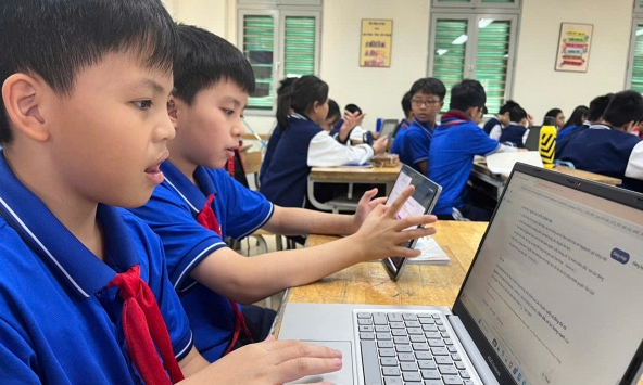 Hà Nội chính thức đưa nội dung giáo dục trí tuệ nhân tạo dạy cho học sinh từ lớp 1 đến lớp 12
