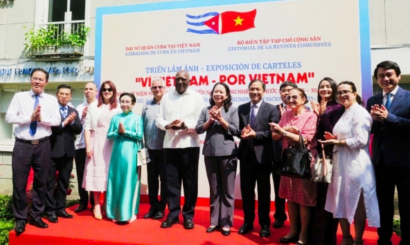 Phó Chủ tịch nước Võ Thị Ánh Xuân dự khai mạc triển lãm “Vì Việt Nam” tại TP.HCM