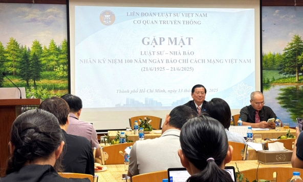 Thách thức mới của nhà báo và luật sư trong kỷ nguyên AI