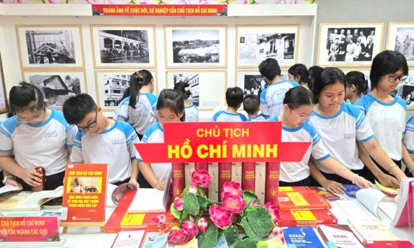 Sở GD&ĐT TP.HCM yêu cầu rà soát, đảm bảo đầy đủ sách giáo khoa cho học sinh trong năm học mới