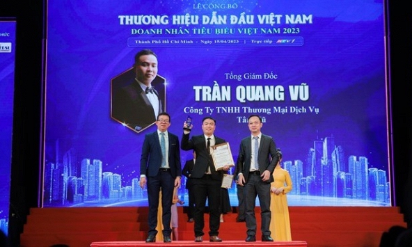 Doanh nhân Gia Lai Trần Quang Vũ và hành trình của Guitar Custom Việt Nam