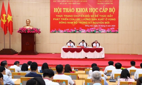 Chuyển đổi số và bài toán phát triển lực lượng sản xuất vùng Đông Nam Bộ