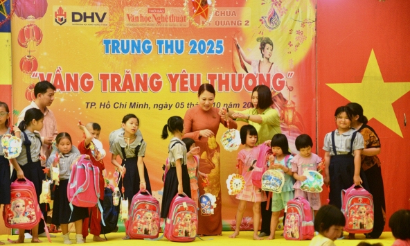 'Vầng trăng yêu thương 2025”: Kết nối yêu thương, lan tỏa cộng đồng
