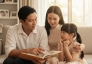 Cha mẹ dạy con về trung thực, nền tảng của tính cách bền vững